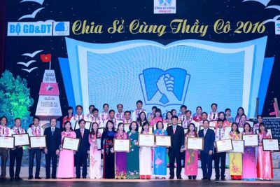 Vinh danh 42 giáo viên tiêu biểu công tác tại vùng biển đảo khó khăn Vinh danh 42 giáo viên tiêu biểu công tác tại vùng biển đảo khó khăn